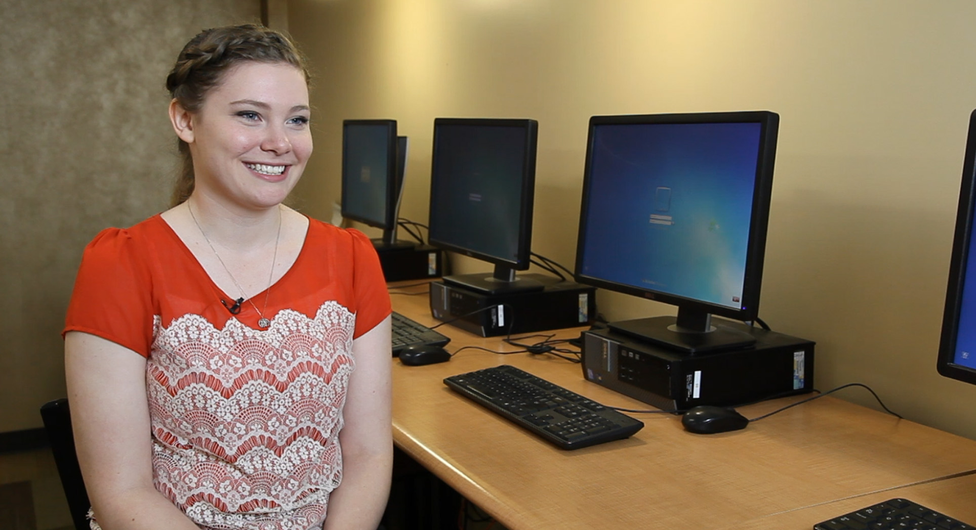 Emily Allen of Edgewood, New Mexico received Honorable Mention in the upperclassman category of the 2015 Oklahoma State University Undergraduate Research Award. The award asks students to reflect on the ways a project improved their research skills, critical thinking and inquiry.